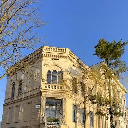 Stadtvilla An Der Viergelindenbruecke Rostock Bagian luar foto
