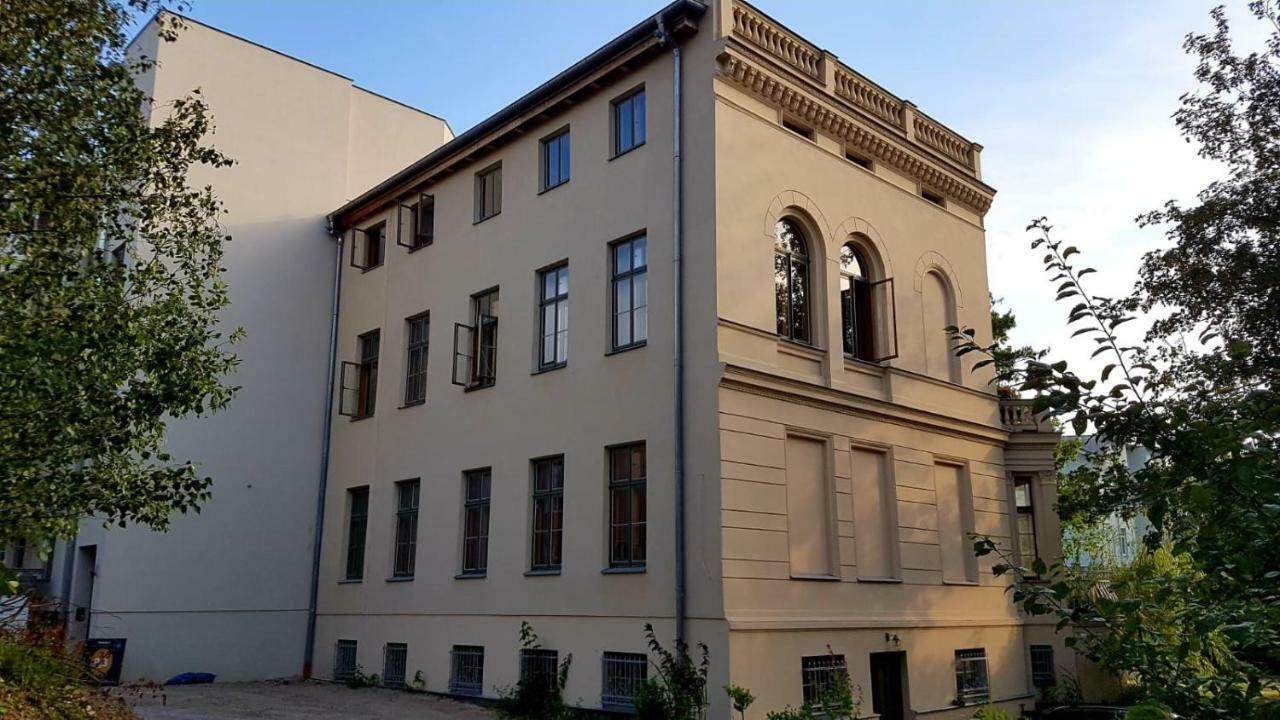 Stadtvilla An Der Viergelindenbruecke Rostock Bagian luar foto